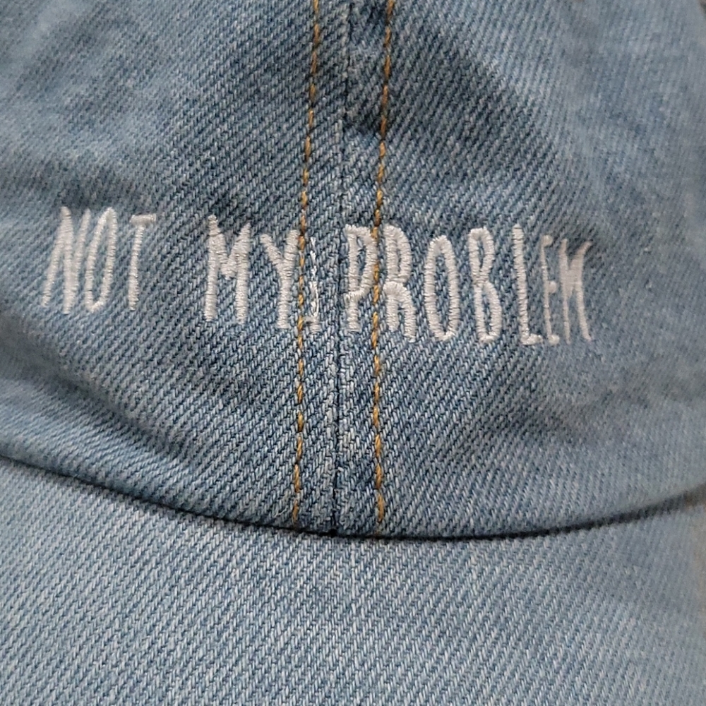 Ladies hat - Picture 3 of 3